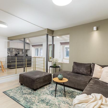 Unique Apartment Pula Extérieur photo