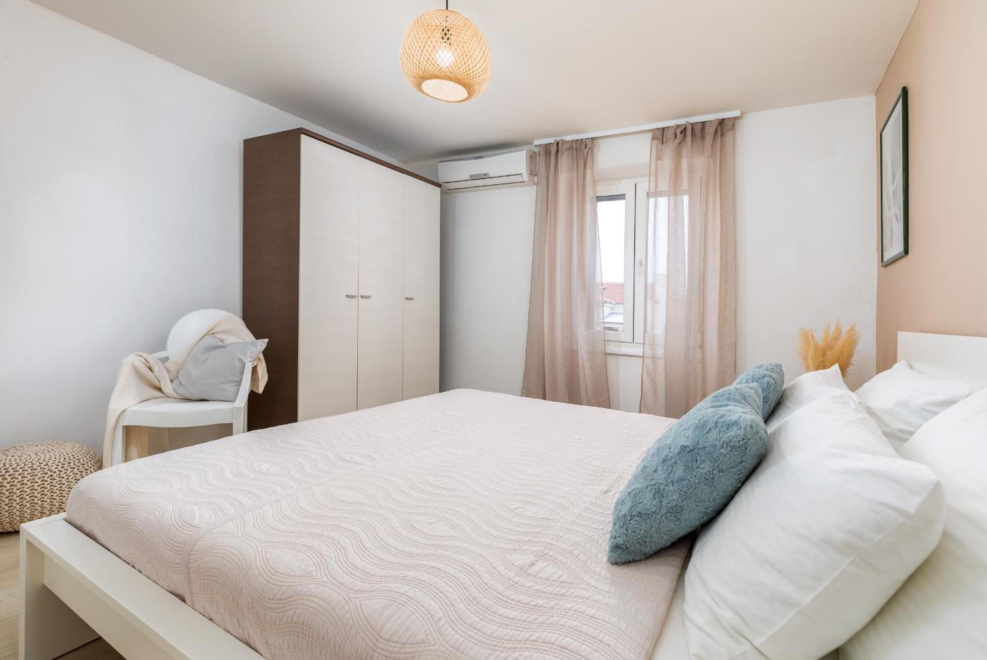 Unique Apartment Pula Extérieur photo